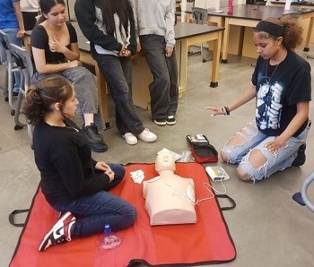 Pierce County Students Prepare for Community Health Careers