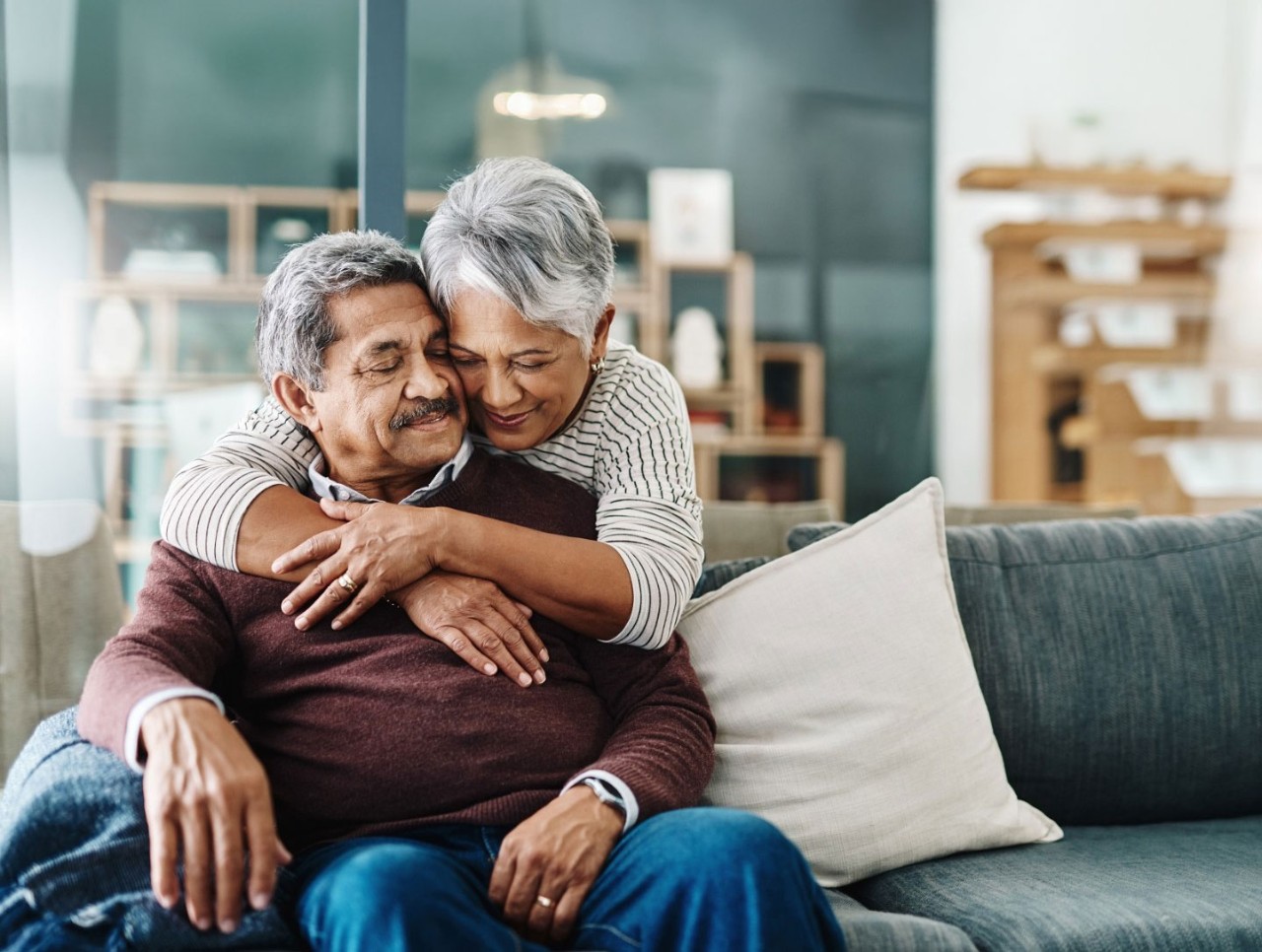 woman comforting man